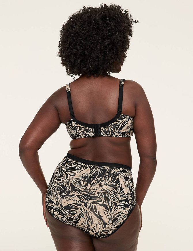 Smooth Lightly Lined Full Coverage Bra - Image 6