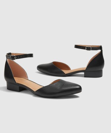 Dream Cloud Two-Piece Ankle Strap Flat