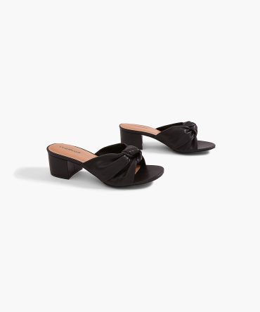 Dream Cloud Twist-Front Block Heel