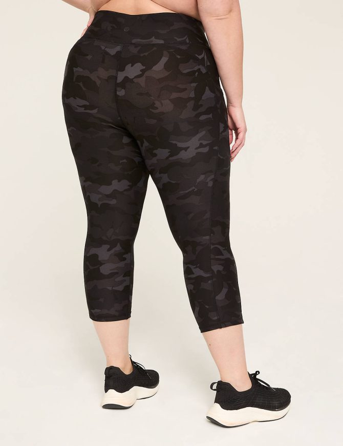 LIVI High-Rise Wicking Capri Legging - Image 2