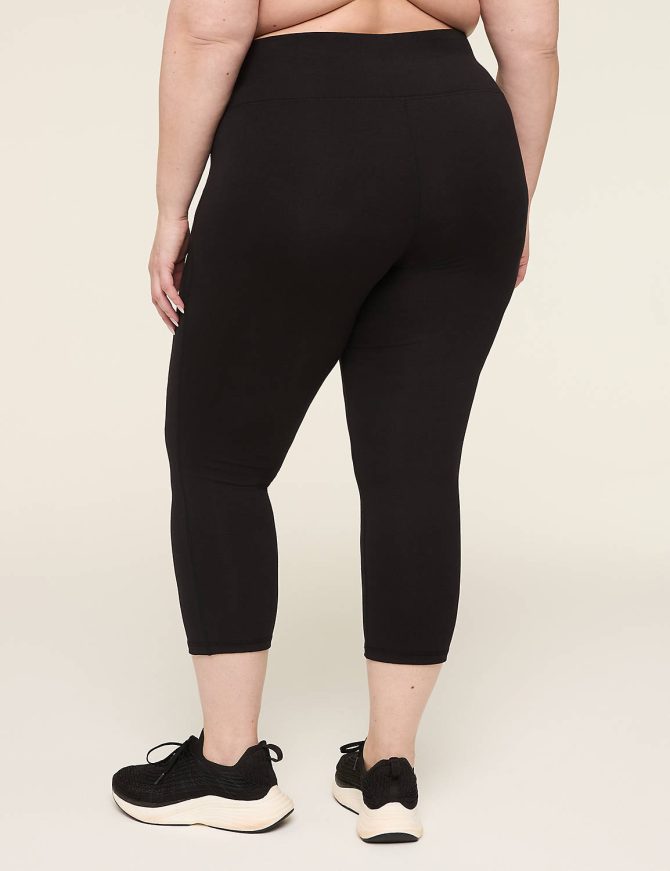 LIVI Signature Stretch Capri Legging - Image 5
