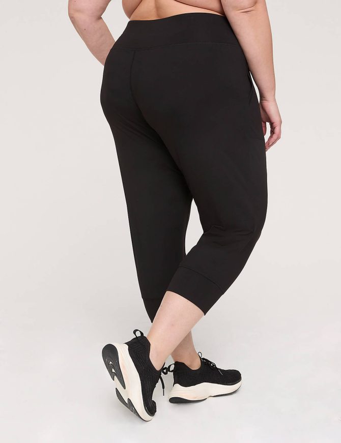 LIVI Soft Capri Jogger - Image 5