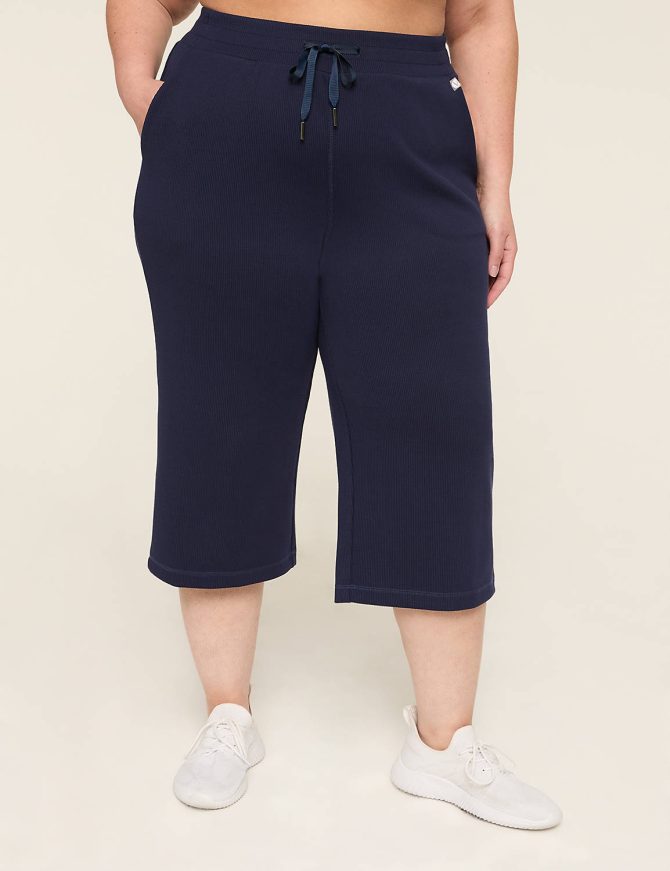 LIVI Ribbed Journey Capri Relaxed Straight Pant
