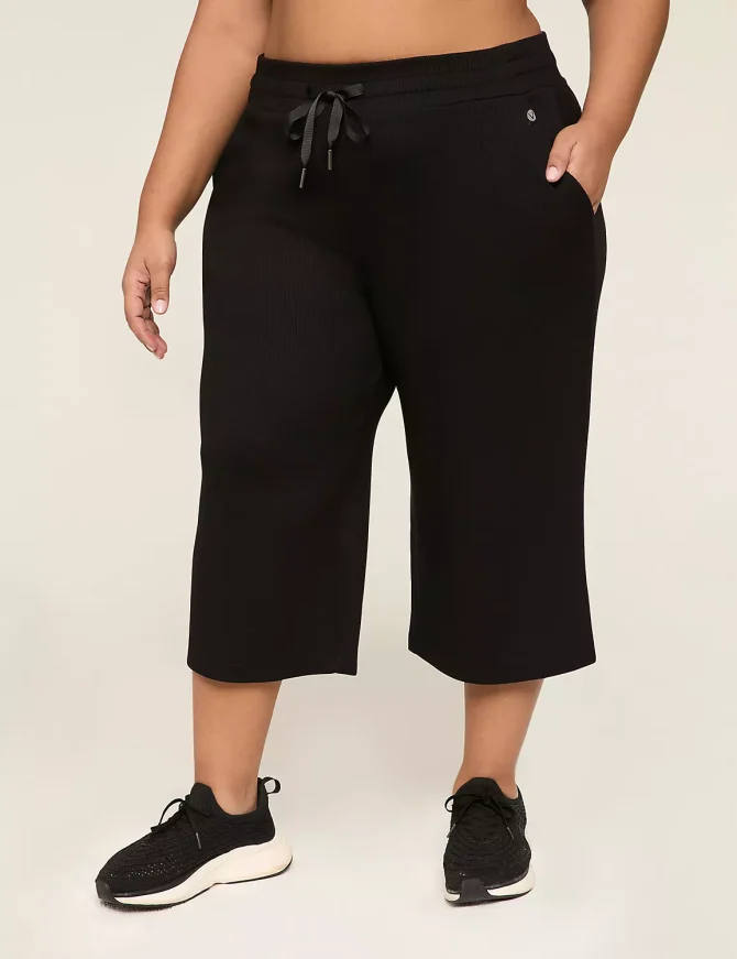 LIVI Ribbed Journey Capri Relaxed Straight Pant - Image 4