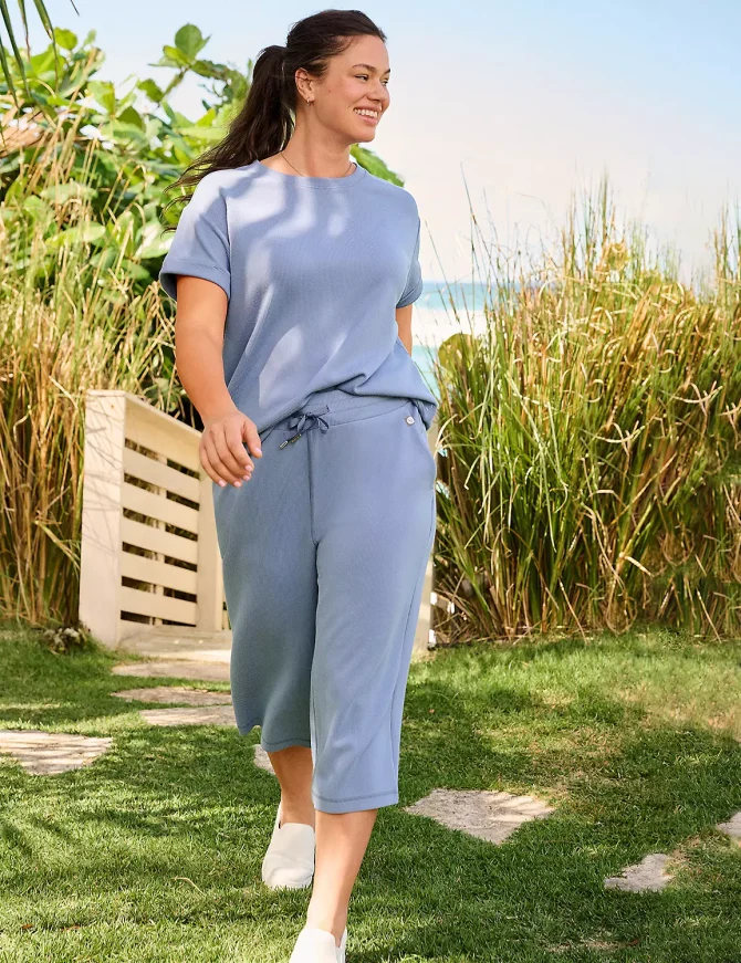 LIVI Ribbed Journey Relaxed Straight Capri - Image 4