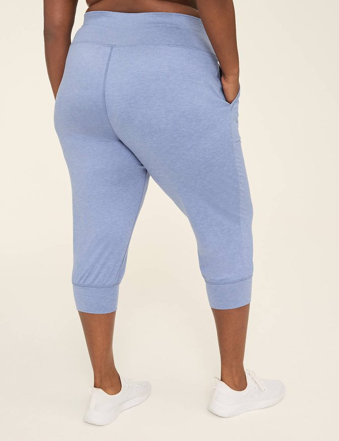 LIVI Soft Capri Jogger - Image 5